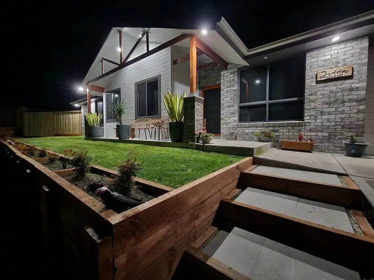 14 Guy Close, Greta NSW 2334