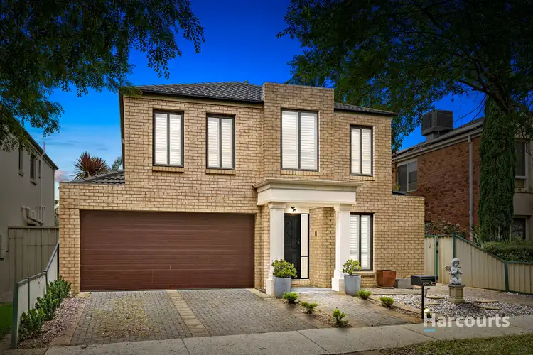 16 Jackson Place, Caroline Springs VIC 3023