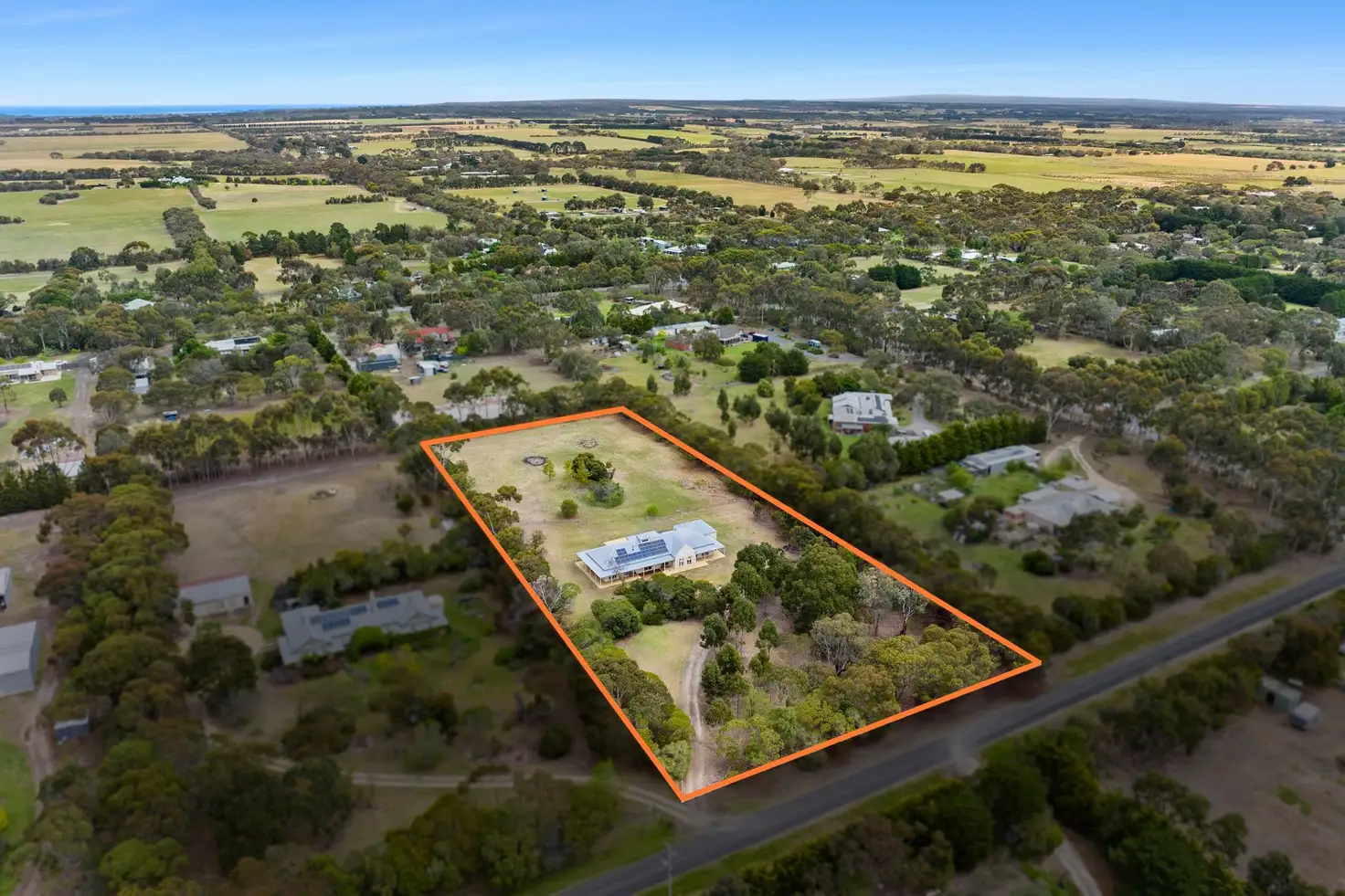 Main view of Homely house listing, 2 Kestrel Crescent, Mount Duneed VIC 3217