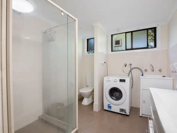 Sixth view of Homely apartment listing, 1/6 Bellevue Road, Armidale NSW 2350