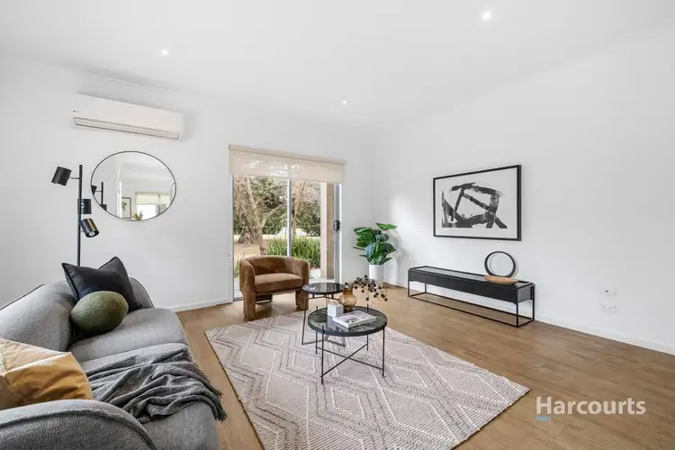 1 Kai Close, Caroline Springs VIC 3023
