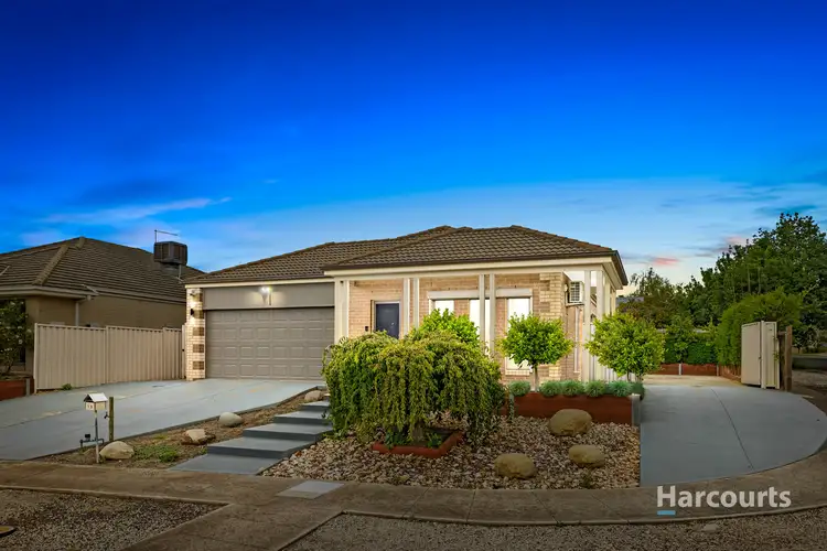 13 Darleith Terrace, Caroline Springs VIC 3023