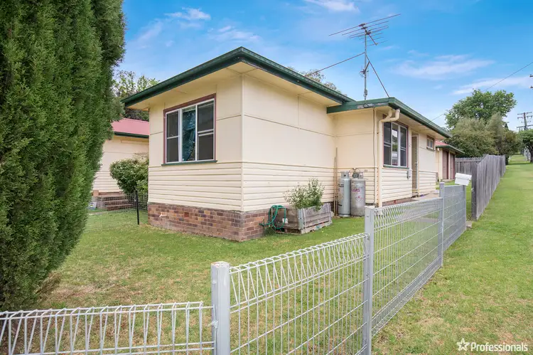 Second view of Homely unit listing, 1&2/168 Mossman Street, Armidale NSW 2350