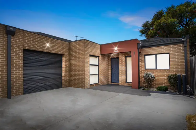 3/8 Kynoch Street, Deer Park VIC 3023