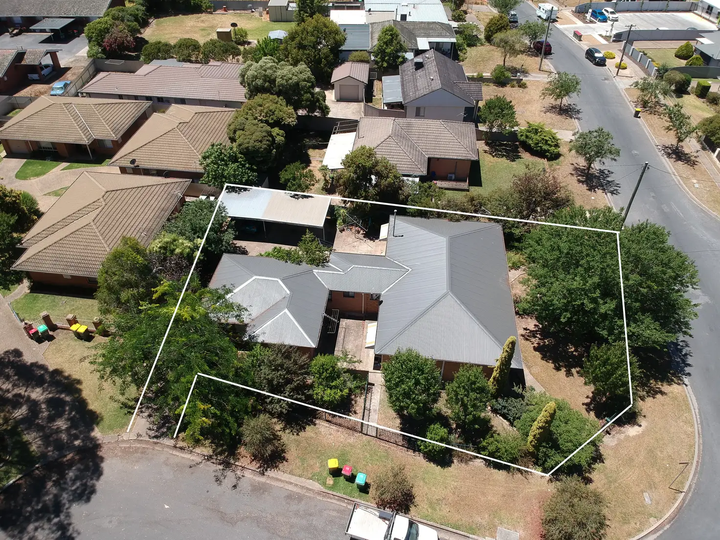 Main view of Homely block of units listing, 27 Higgins Avenue, Wagga Wagga NSW 2650