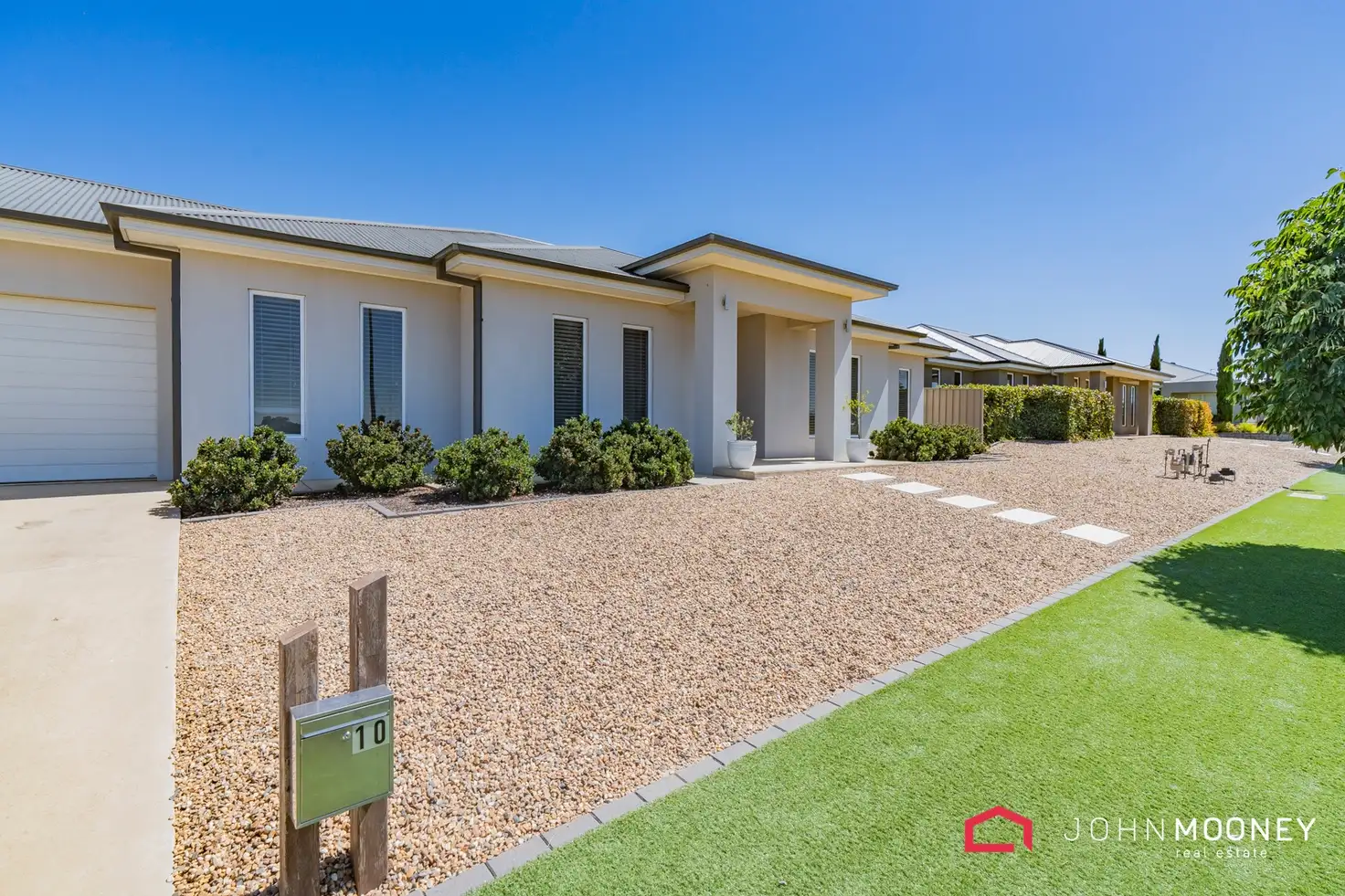 Main view of Homely house listing, 10 Goldstein Crescent, Lloyd NSW 2650