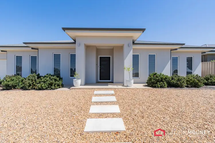 Second view of Homely house listing, 10 Goldstein Crescent, Lloyd NSW 2650