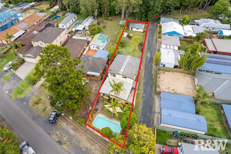 11 Elanora Road, Umina Beach NSW 2257