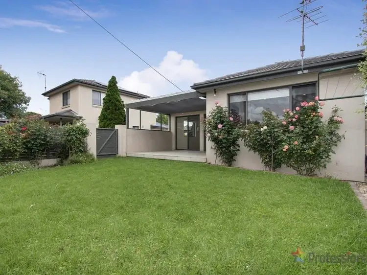 8 Oliver Avenue, Armidale NSW 2350