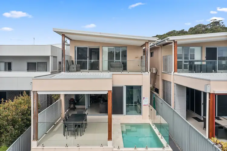 10 Glades Parkway, Shell Cove NSW 2529