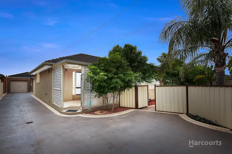 1/42 Huddersfield Road, Deer Park VIC 3023