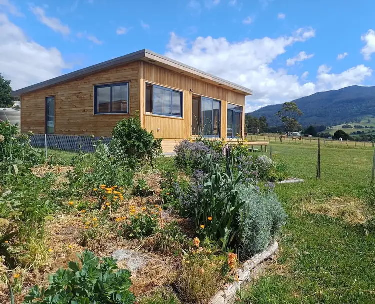 180 Main Road, Meander TAS 7304
