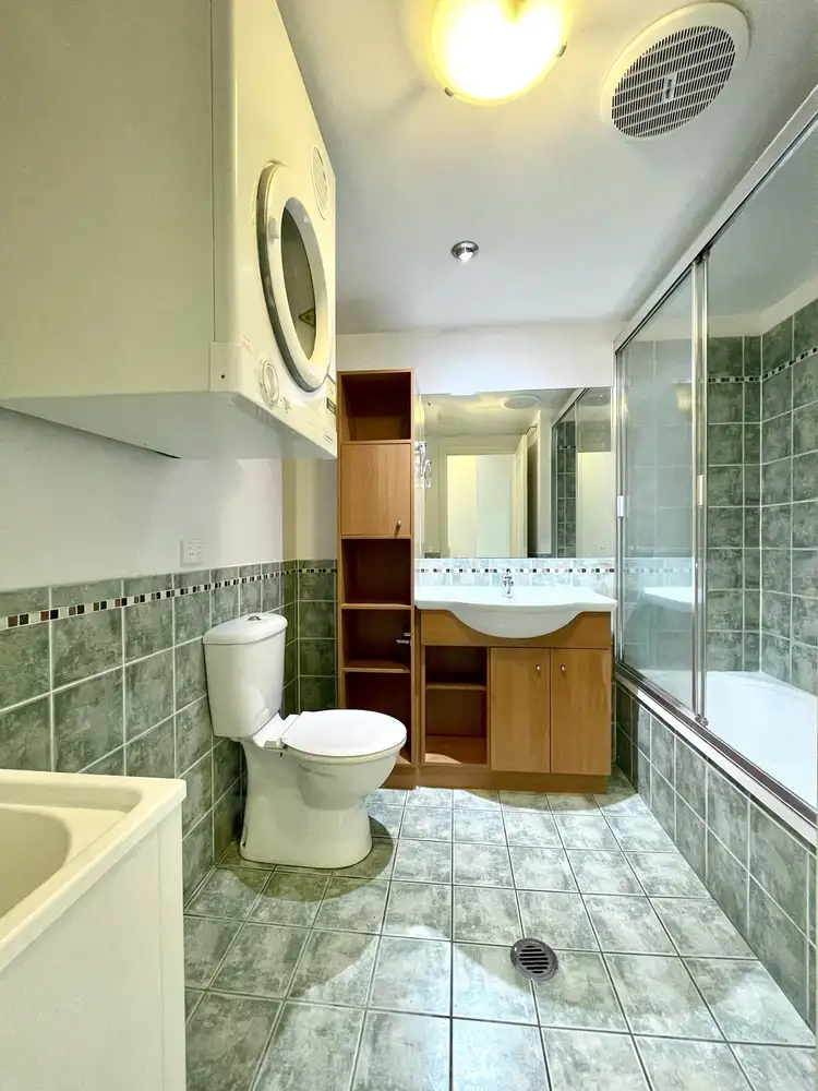 Seventh view of Homely unit listing, 2/4 Lisson Grove, Clayfield QLD 4011