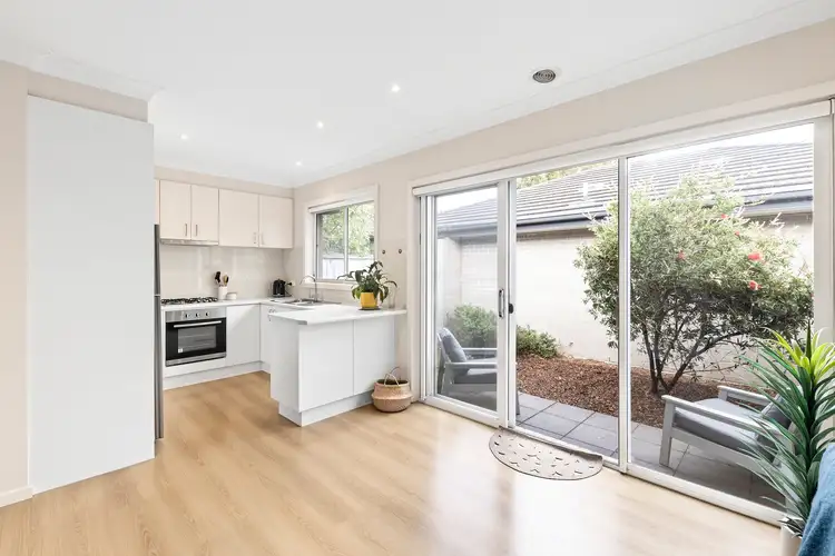Main view of Homely unit listing, 2/27 Moroney Street, Boronia VIC 3155