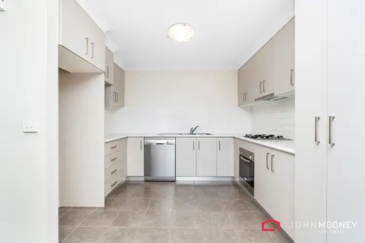 Third view of Homely unit listing, 2/33 Bedervale Street, Bourkelands NSW 2650