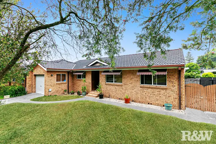 2/2 Welwyn Grove, Point Clare NSW 2250