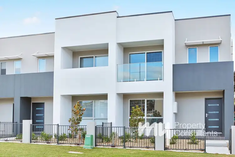 4 Shannon Way, Oran Park NSW 2570
