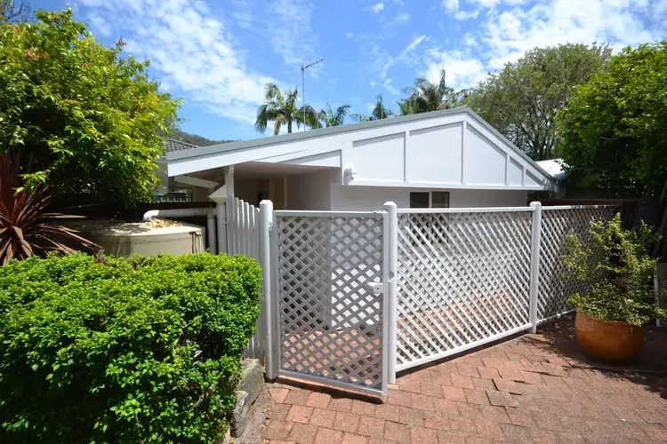 1a Naroo Road, Umina Beach NSW 2257