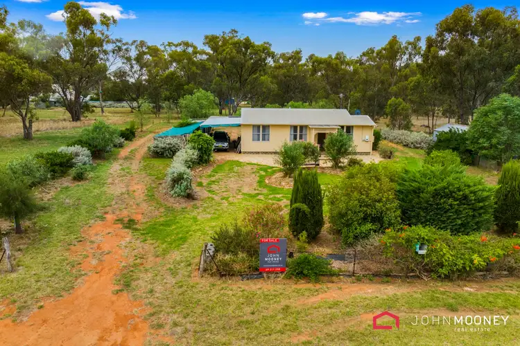 5 Elbe Street, Milbrulong NSW 2656