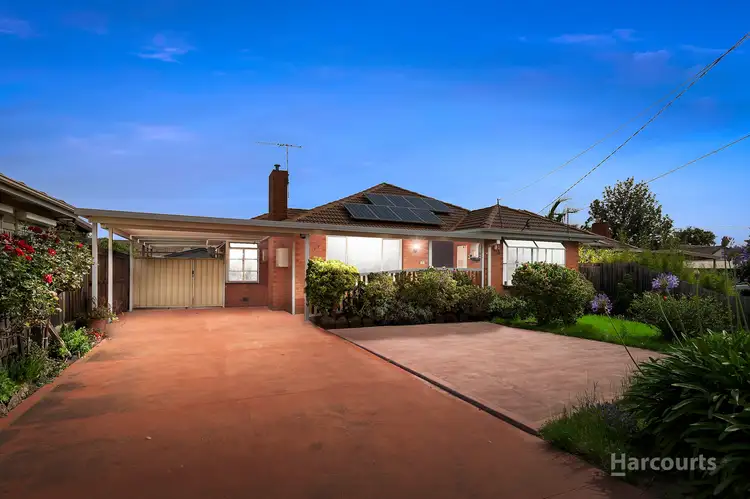 17 Runcorn Crescent, Deer Park VIC 3023