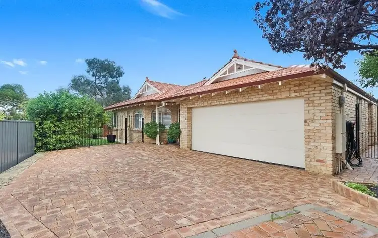 8 Traylen Grove, Mount Claremont WA 6010