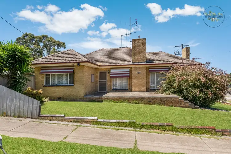 8 Holmes Road, North Bendigo VIC 3550