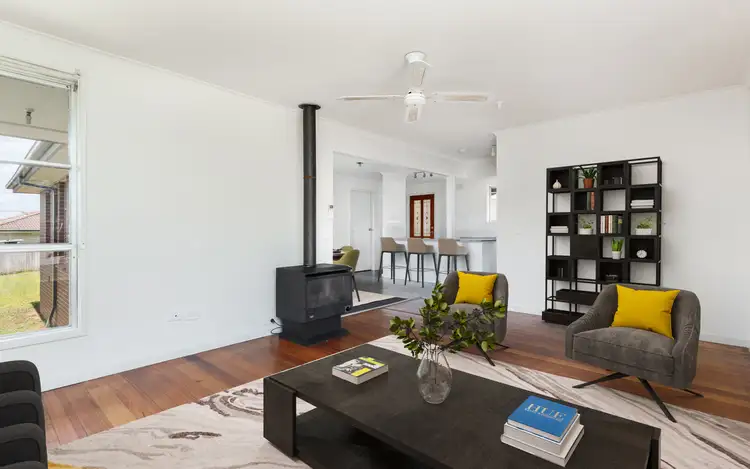 Fourth view of Homely house listing, 10 Lawson Crescent, Warragul VIC 3820