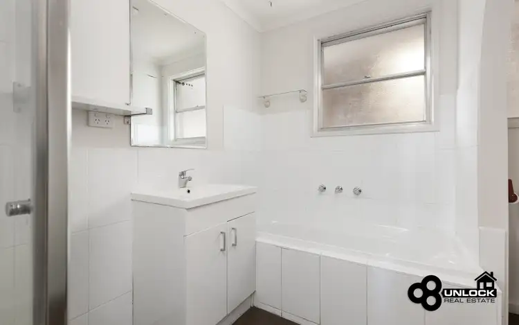 Sixth view of Homely house listing, 10 Lawson Crescent, Warragul VIC 3820