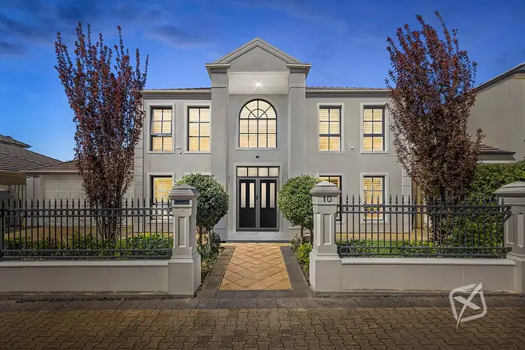 10 Lomond Circuit, Mawson Lakes SA 5095