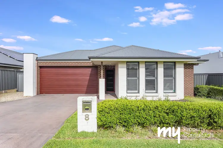 8 Challenger Street, Gregory Hills NSW 2557