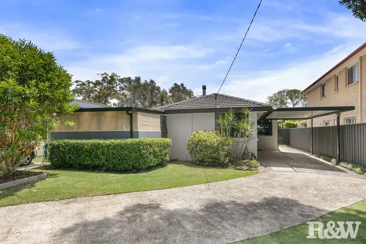 21 Crown Road