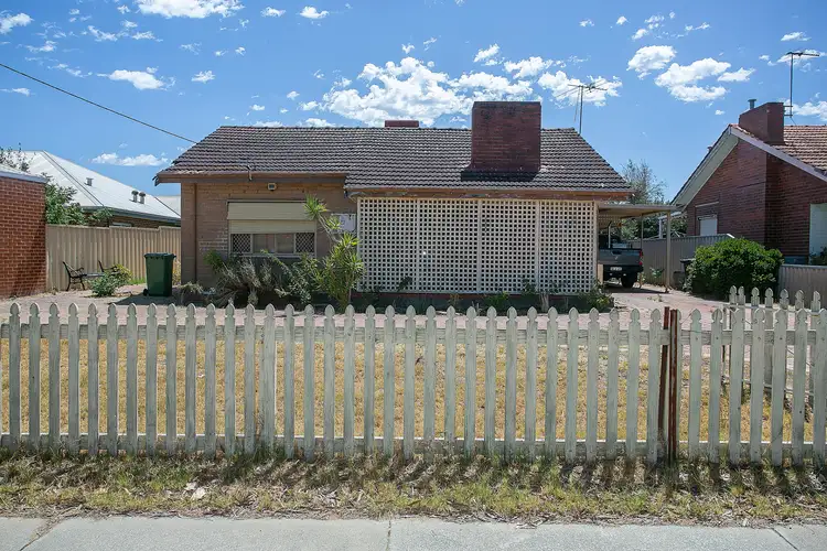29 Hassett Street, Cloverdale WA 6105