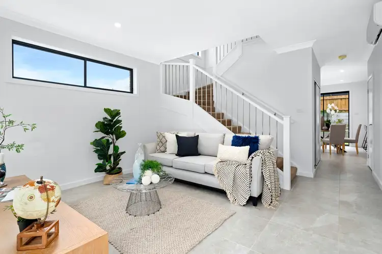 10 Wacol Glade, Riverstone NSW 2765