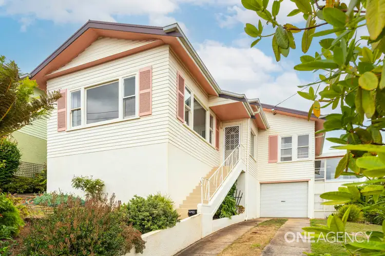 33 Seaview Avenue, Parklands TAS 7320