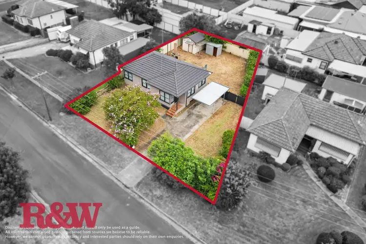 Fifth view of Homely house listing, 4 Phelps Crescent, Bradbury NSW 2560