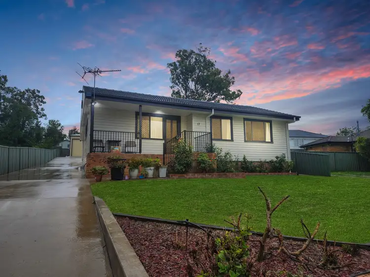 17 Anzac Parade, Muswellbrook NSW 2333