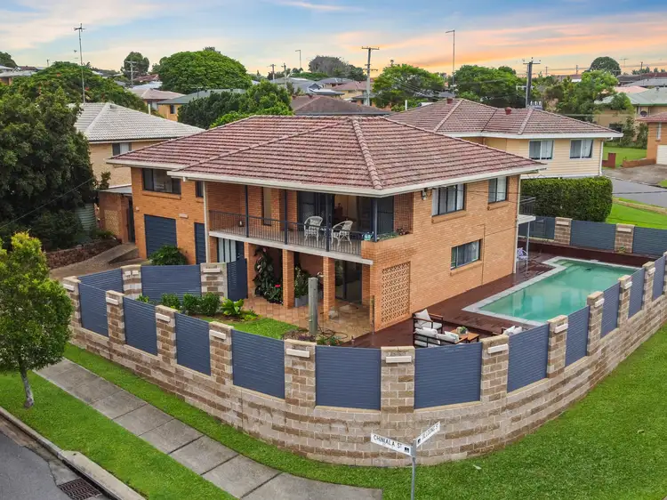 1 Chiniala Street, Mansfield QLD 4122