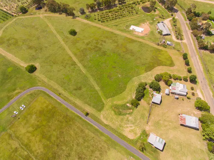 154 Chums Lane, Young NSW 2594