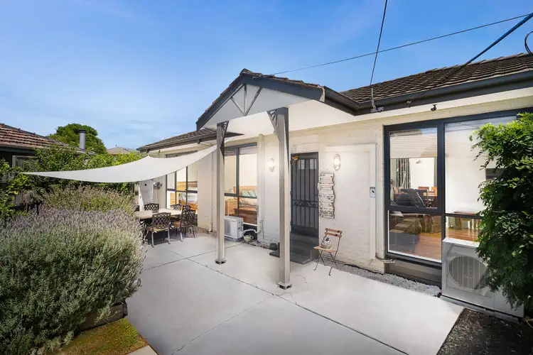 25 Riverside Place, Keilor East VIC 3033