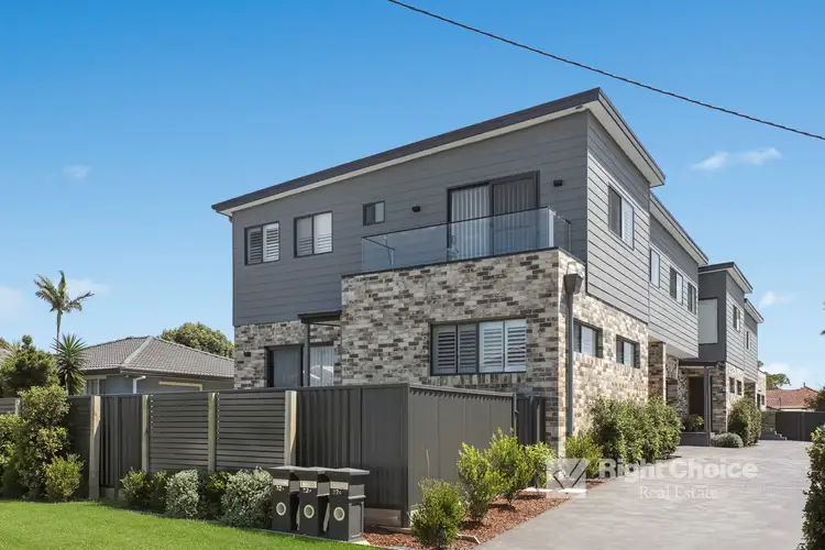 Main view of Homely townhouse listing, 1/32 Addison Avenue, Lake Illawarra NSW 2528