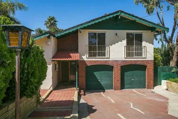 15 Barr Court, Thornlie WA 6108