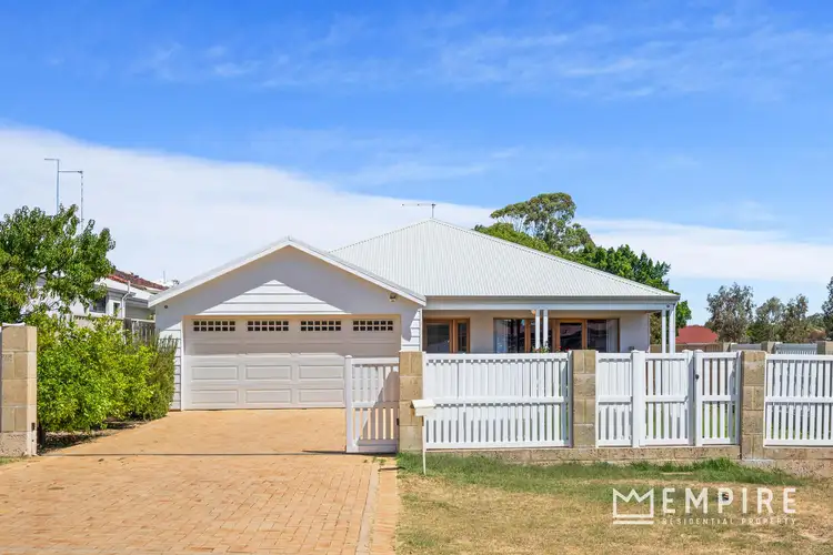 6 Bolt Street, Beaconsfield WA 6162