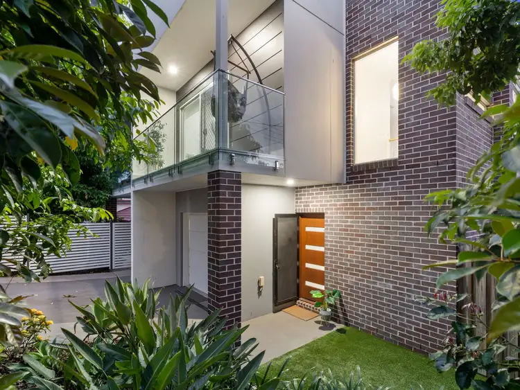 Second view of Homely townhouse listing, 2/92 Middleton Street, Mount Gravatt QLD 4122