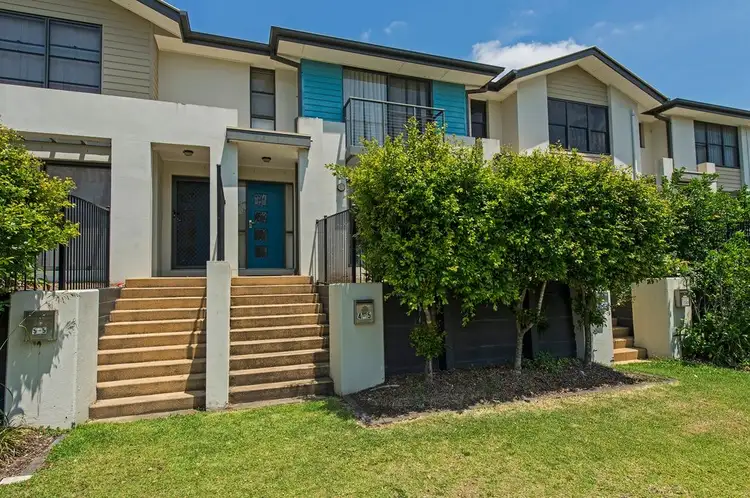 4/5 Park Esplanade, Coomera QLD 4209