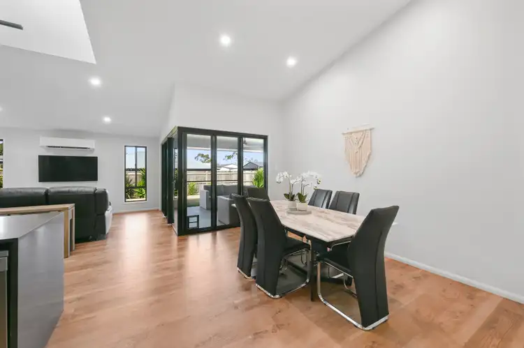 Second view of Homely house listing, 114 Webcke Crescent, Kleinton QLD 4352