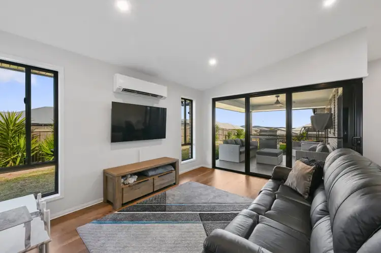 Fifth view of Homely house listing, 114 Webcke Crescent, Kleinton QLD 4352