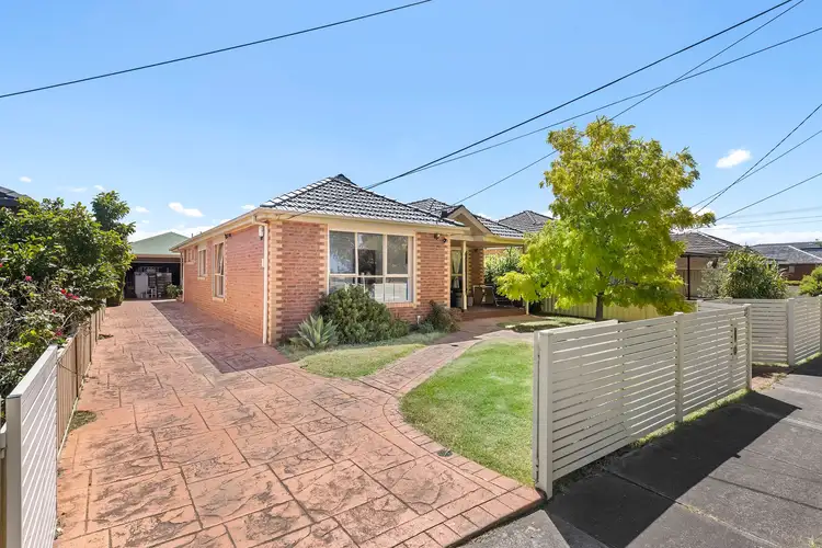 31 Herbert Street, Avondale Heights VIC 3034