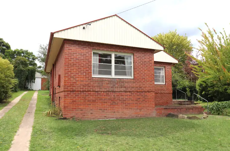 213 Stewart Street, Bathurst NSW 2795