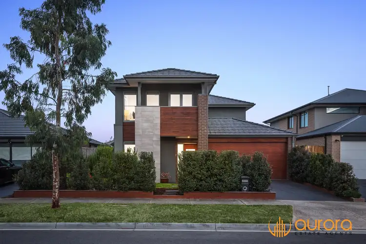 4 Pebblestone Circuit, Clyde North VIC 3978
