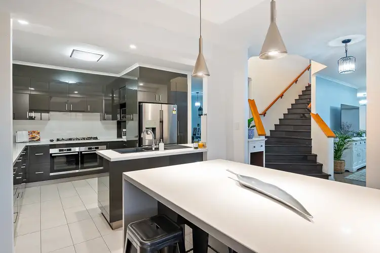 Third view of Homely house listing, 6 Narran Place, Swan View WA 6056
